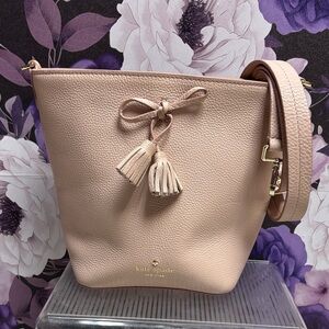 Kate Spade Hayes Street
Vanessa Crossbody